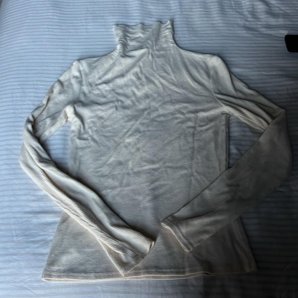 Turtleneck sweater bundle - Picture 3 of 3